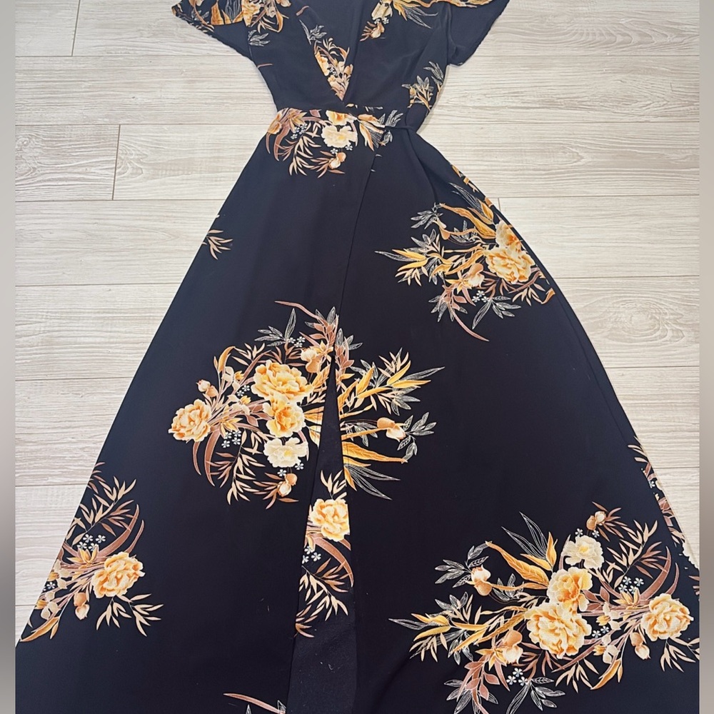 Akira Flowy Wrap Maxi Dress. Ruffle Cap Sleeve. Gold Autumn Tone Floral Pattern.